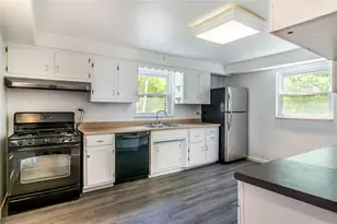 615 Beltzhoover Ave, Pittsburgh, PA 15210 - Photo 11