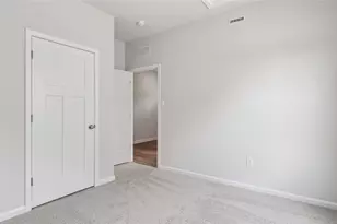 309 Gleneagles Dr, Center Township, PA 16001 - Photo 19