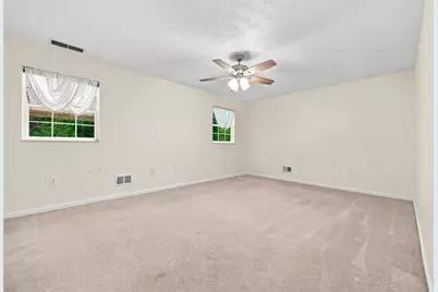 580 Newport Dr, Pittsburgh, PA 15235 - Photo 19