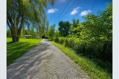 518 Shadyrest Rd, Franklin Township, PA 16117 - Photo 1