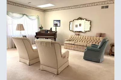 2750 Iowa Dr #25, Lower Burrell, PA 15068 - Photo 3