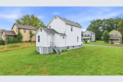 1016 Hamilton Ave, Farrell, PA 16121 - Photo 33