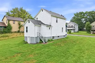 1016 Hamilton Ave, Farrell, PA 16121 - Photo 33