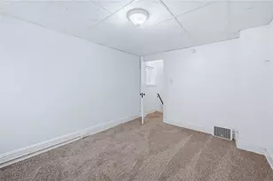 1016 Hamilton Ave, Farrell, PA 16121 - Photo 17