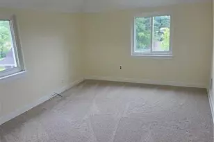 155 Pennoak Dr, Pittsburgh, PA 15235 - Photo 7