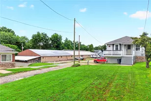 1365 Mt Pleasant Rd, Hempfield Township, PA 15601 - Photo 7