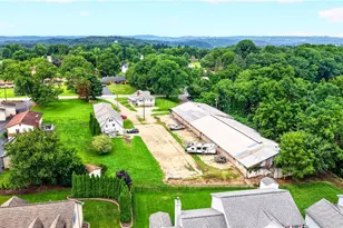 1365 Mt Pleasant Rd, Hempfield Township, PA 15601 - Photo 13
