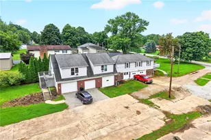 1365 Mt Pleasant Rd, Hempfield Township, PA 15601 - Photo 5