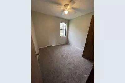 71 Meanor St, Imperial, PA 15126 - Photo 7