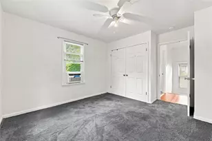 1221 Oakleaf Dr, Pittsburgh, PA 15207 - Photo 15