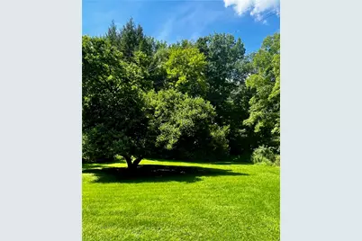 144 Calvert Ln, Wayne Township, PA 16101 - Photo 29