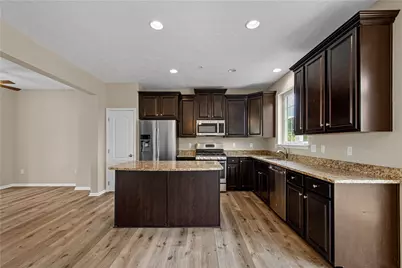 231 Eagle Dr, Cranberry Township, PA 16066 - Photo 9