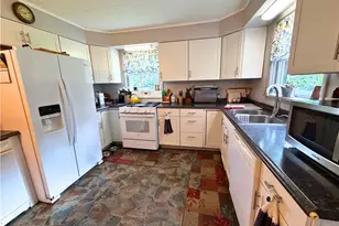 410 Liberty St, Grove City Boro, PA 16127 - Photo 7