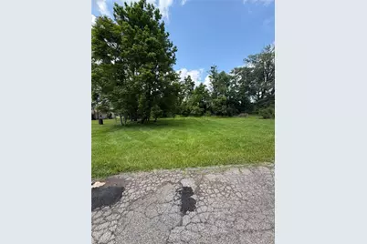 1210 Francis Pl, New Castle, PA 16101 - Photo 5