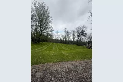 1210 Francis Pl, New Castle, PA 16101 - Photo 3