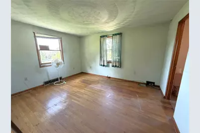 1661 Amy Lane, North Huntingdon, PA 15642 - Photo 5