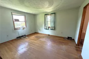 1661 Amy Ln, North Huntingdon, PA 15642 - Photo 5