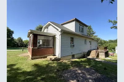 1661 Amy Lane, North Huntingdon, PA 15642 - Photo 3