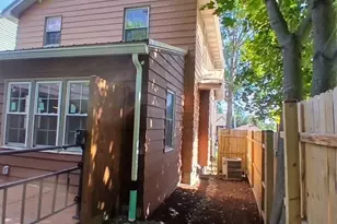 110 W Garfield Ave, New Castle, PA 16105 - Photo 3