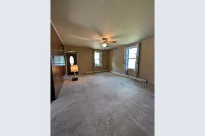 421 New Castle, Butler, PA 16001 - Photo 21
