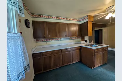 421 New Castle, Butler, PA 16001 - Photo 15