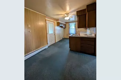421 New Castle, Butler, PA 16001 - Photo 11