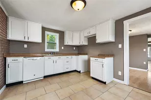 509 Division Ave, Ellwood City, PA 16117 - Photo 11