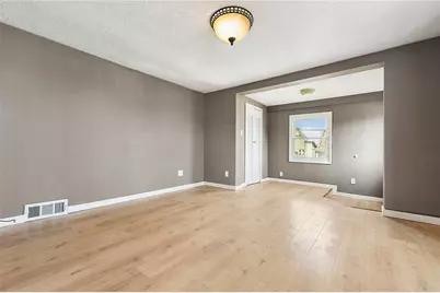 509 Division Avenue, Ellwood City, PA 16117 - Photo 5