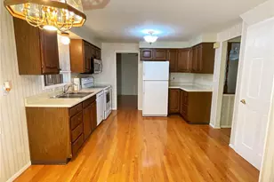435 Fruitwood Dr, Bethel Park, PA 15102 - Photo 13