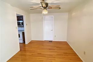435 Fruitwood Dr, Bethel Park, PA 15102 - Photo 17