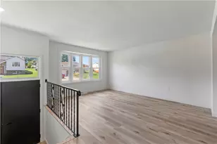533 Elmview Dr, Elizabeth Twp/Boro, PA 15037 - Photo 3