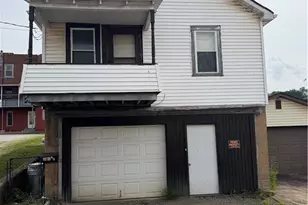 204 1/2 Longfellow St, Vandergrift, PA 15690 - Photo 1