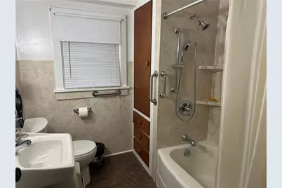375 Wengler Ave, Sharon, PA 16146 - Photo 17