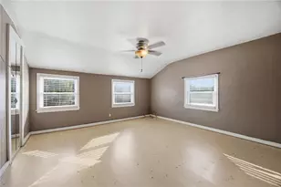 321 Cedar St, Jeannette, PA 15644 - Photo 15