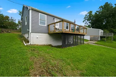 815 Saxonburg Boulevard, Clinton Township, PA 16056 - Photo 3