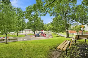 1221 Pocono St, Pittsburgh, PA 15218 - Photo 45