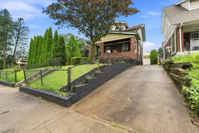 1221 Pocono St, Pittsburgh, PA 15218 - Photo 35