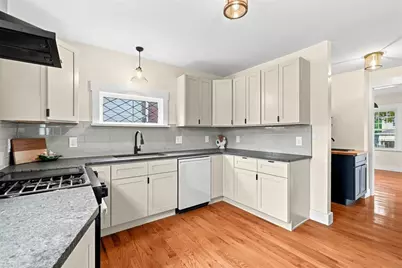 1221 Pocono St, Pittsburgh, PA 15218 - Photo 11