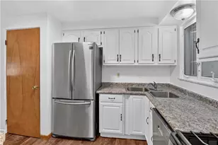 208 Tyrol Dr, Pittsburgh, PA 15227 - Photo 9