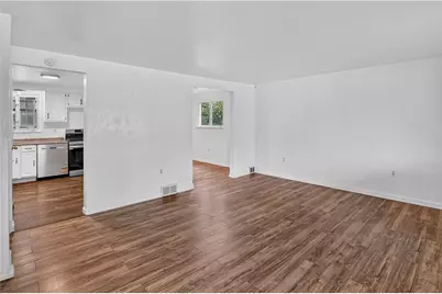 208 Tyrol Dr, Pittsburgh, PA 15227 - Photo 5