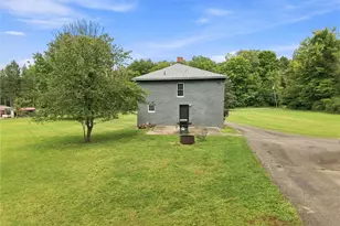 352 Mountain View Rd, Union Township, PA 16101 - Photo 13