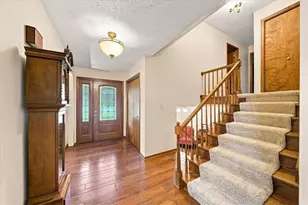 241 Catalina Dr, Neshannock Township, PA 16105 - Photo 3