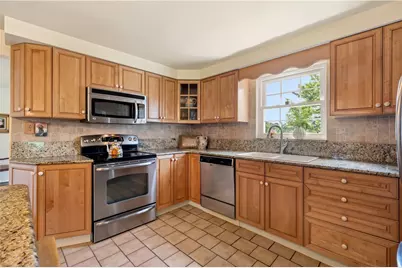 1271 Cardinal Drive, Scott Township, PA 15243 - Photo 9
