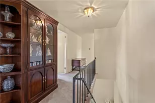 1271 Cardinal Dr, Scott Township, PA 15243 - Photo 25