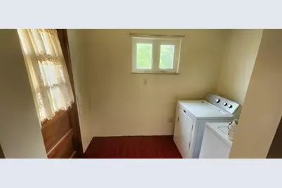 102 Mahony Avenue, Ellport Boro, PA 16117 - Photo 9