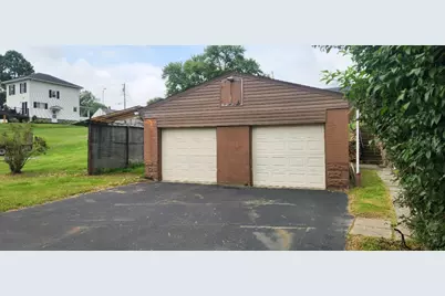 102 Mahony Avenue, Ellport Boro, PA 16117 - Photo 5