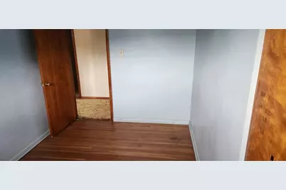 102 Mahony Avenue, Ellport Boro, PA 16117 - Photo 21