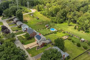 1509 Tamarack Dr, Pittsburgh, PA 15101 - Photo 3