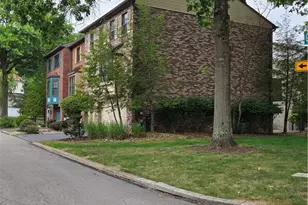 454 Gleneagle Ct, Monroeville, PA 15146 - Photo 3
