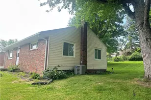 131 Campmeeting Rd, Findlay Township, PA 15026 - Photo 3